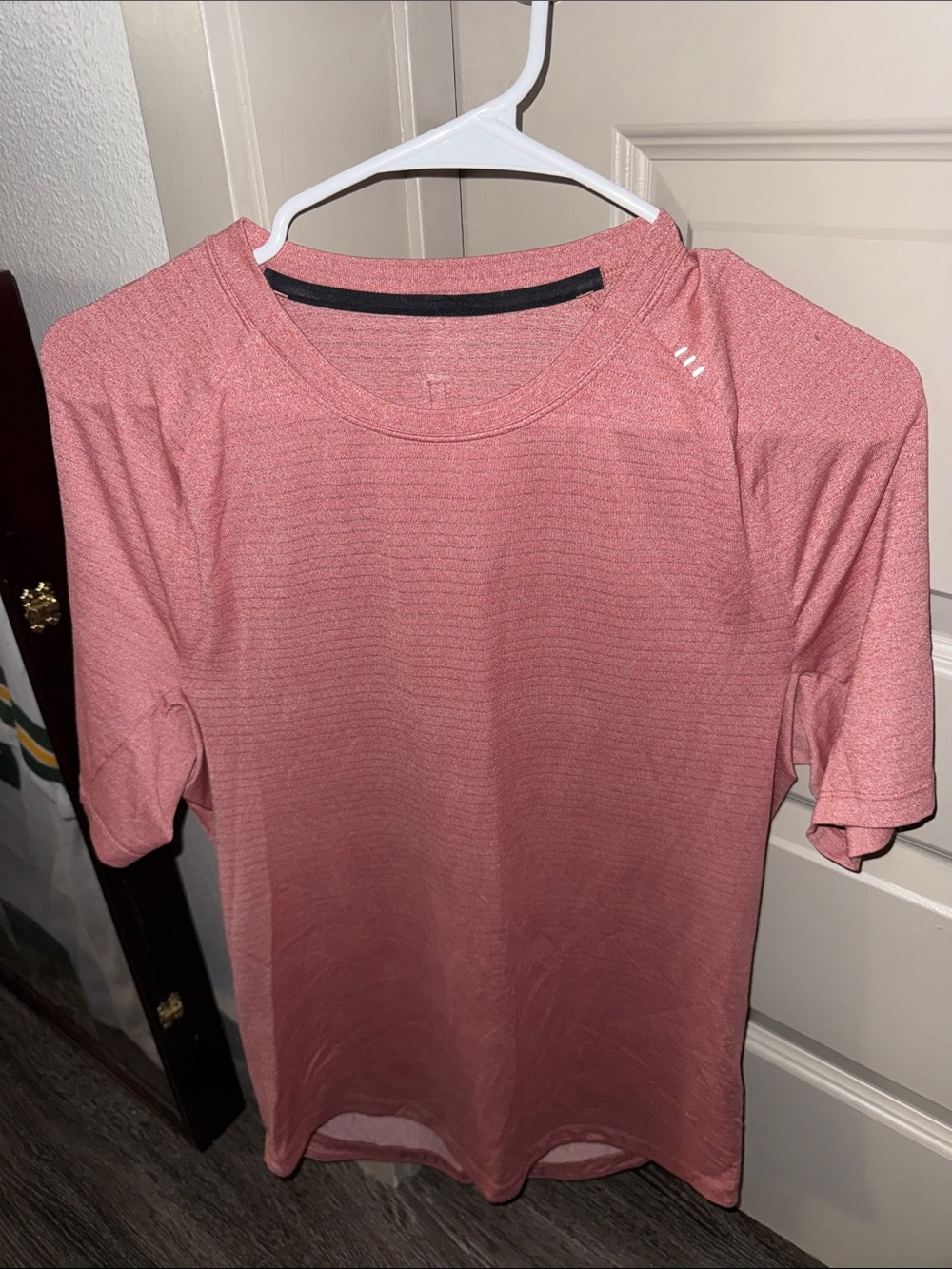 lululemon athletica License to Train Men's Short Sleeve Tee - Rose Pink